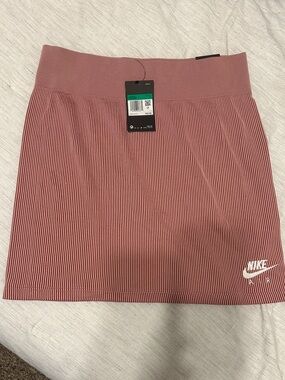 Nike Women’s Dusty Rose Ribbed Mini Skirt